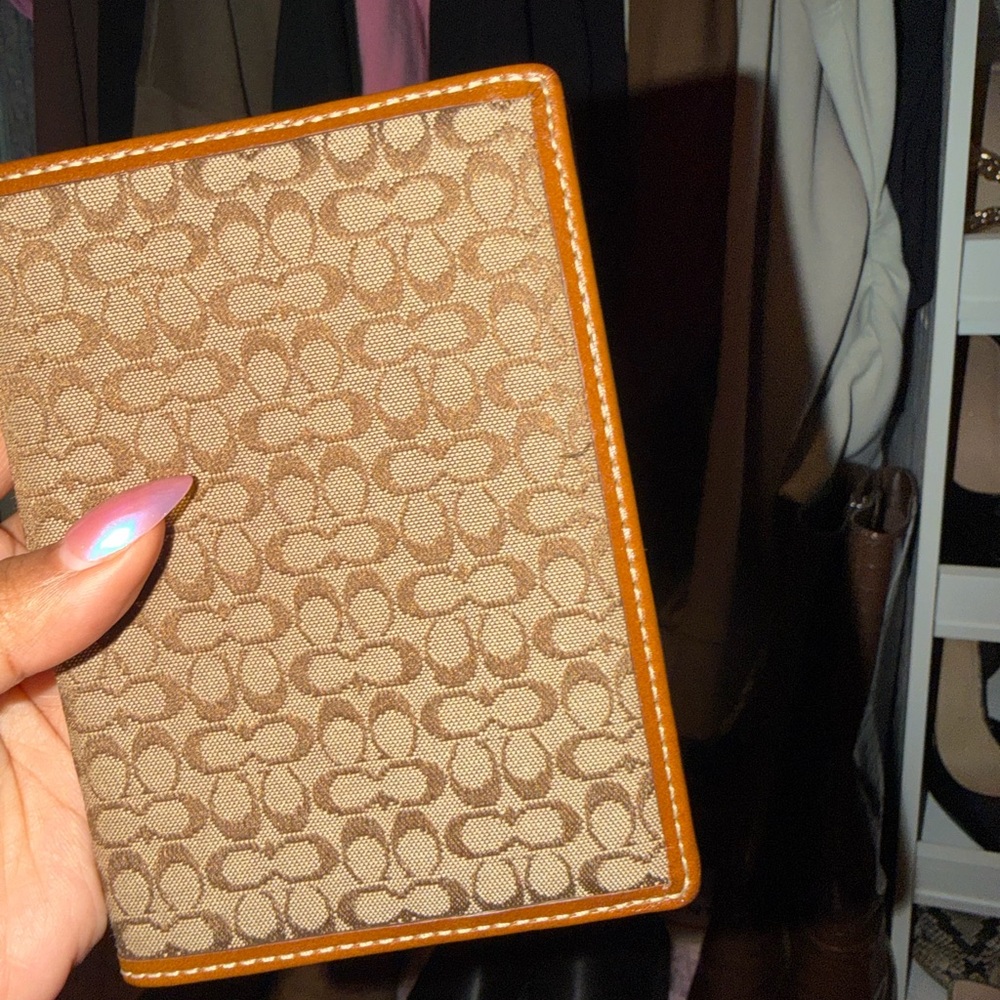 Vintage Coach Tan Leather Passport Case NWT - Picture 4 of 6